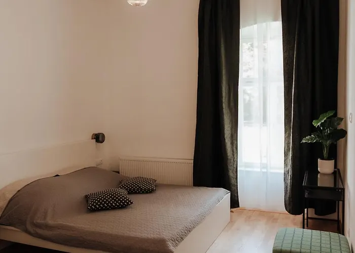 Czindery Kuria Villa *